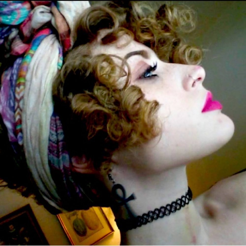 Meet your Posher, Astra